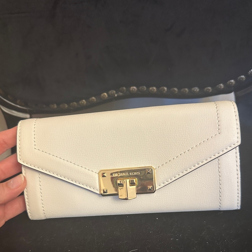 Michael Kors White Leather Wallet with Gold Accent